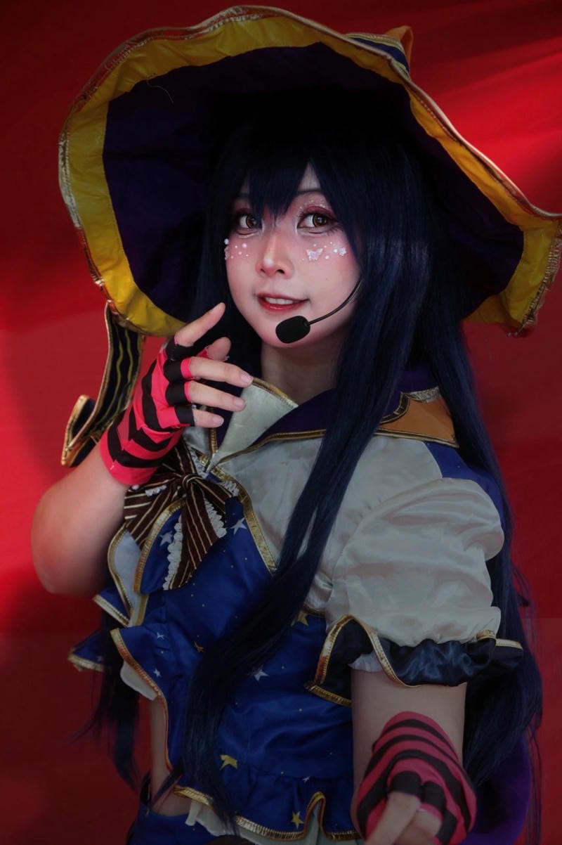 ảnh cosplay phù thủy