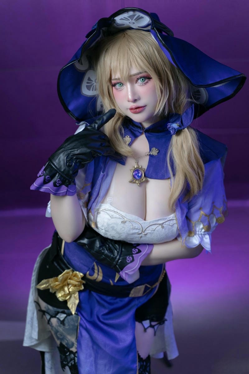cosplay phù thủy sexy