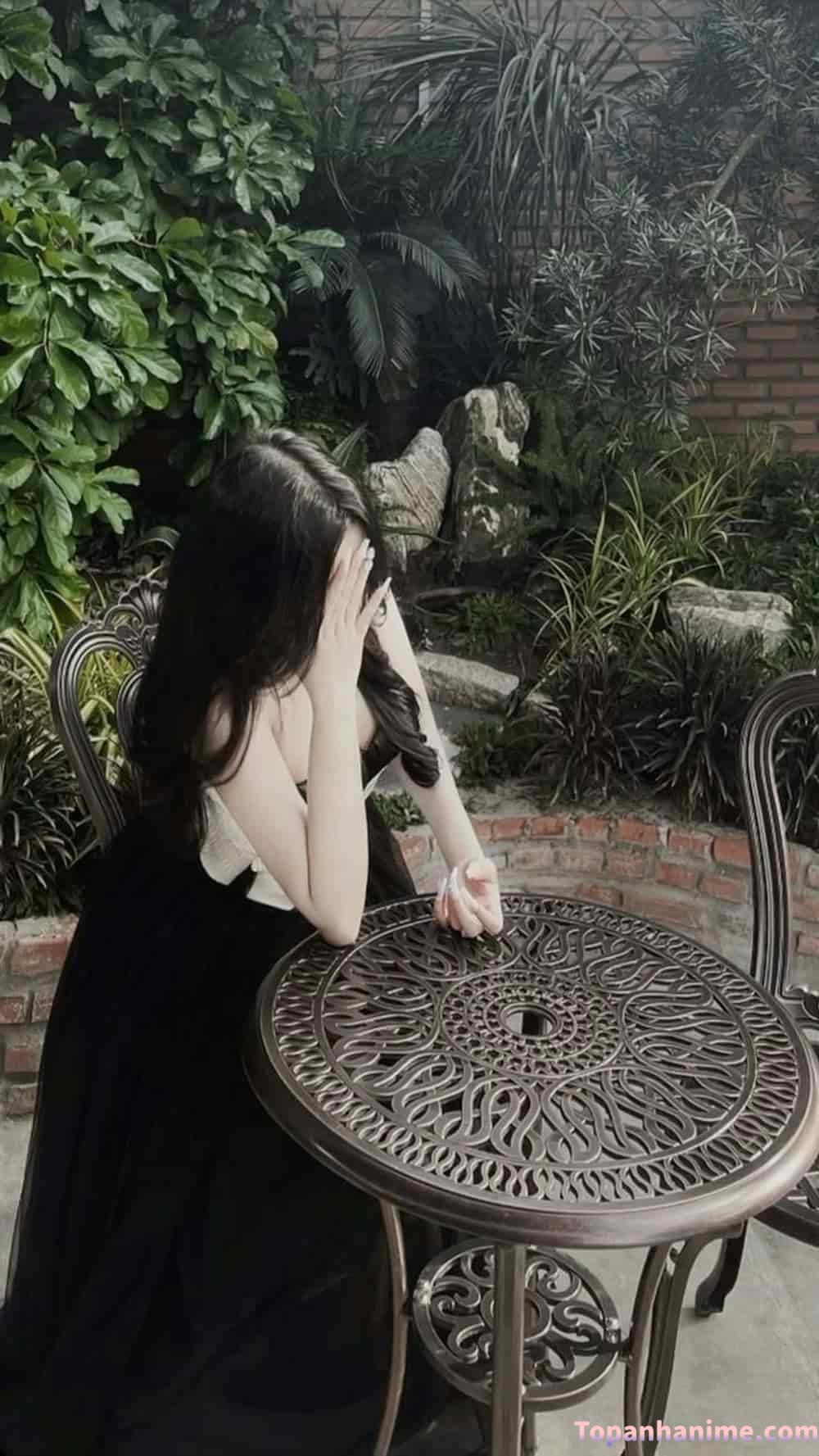 Ảnh buồn con gái nhiều suy