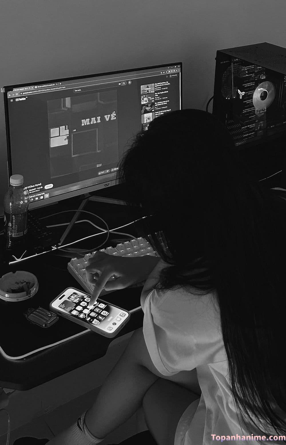 Ảnh buồn tâm trạng cô gái