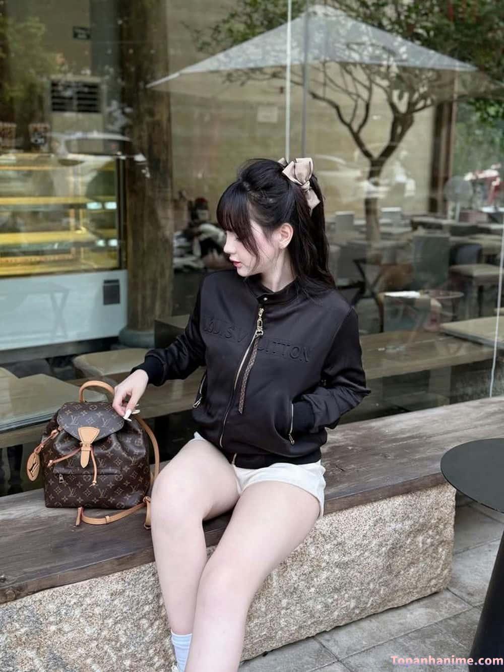 Ảnh gái văn phòng duyên