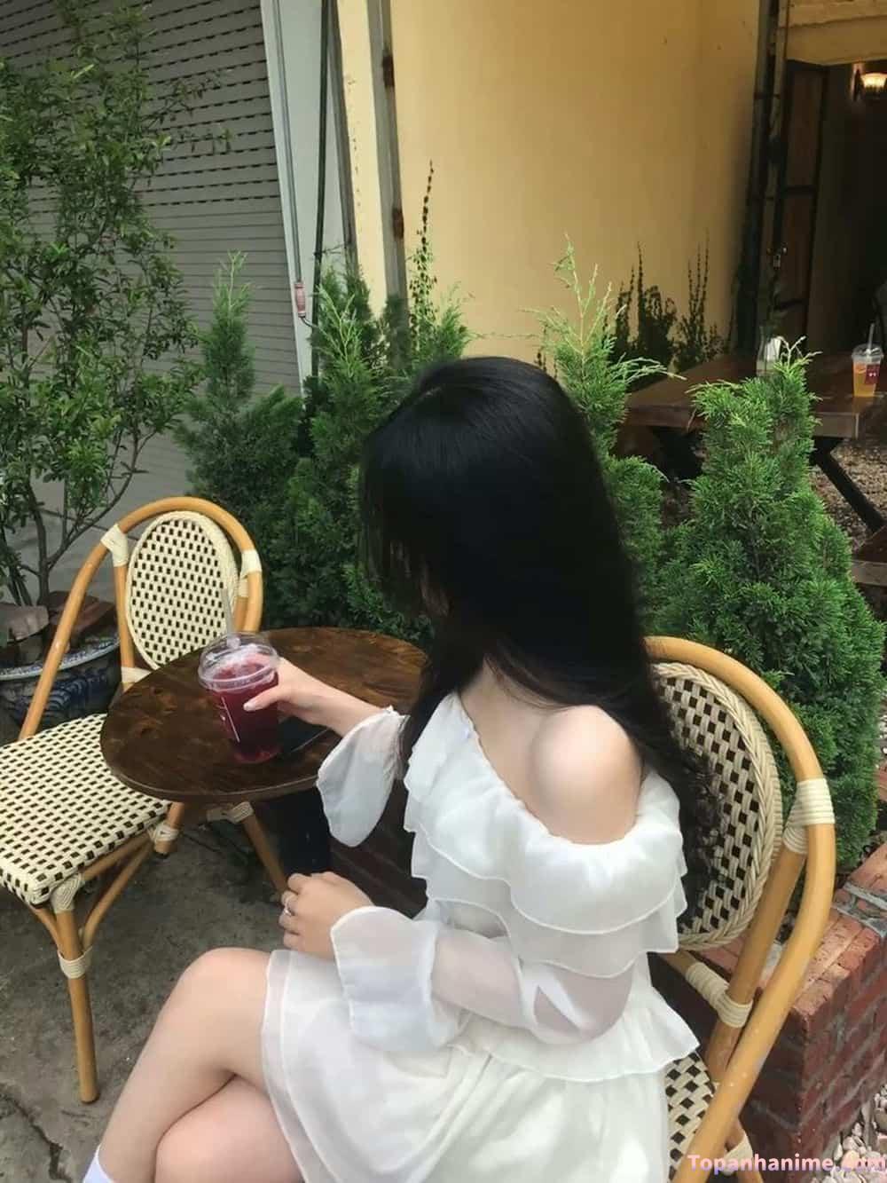 Ảnh gái xinh che mặt