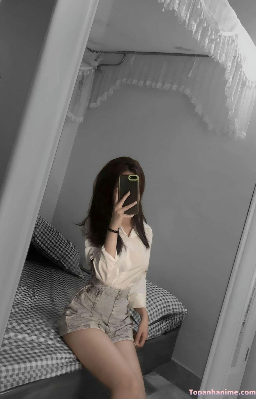 Ảnh gái xinh che mặt style