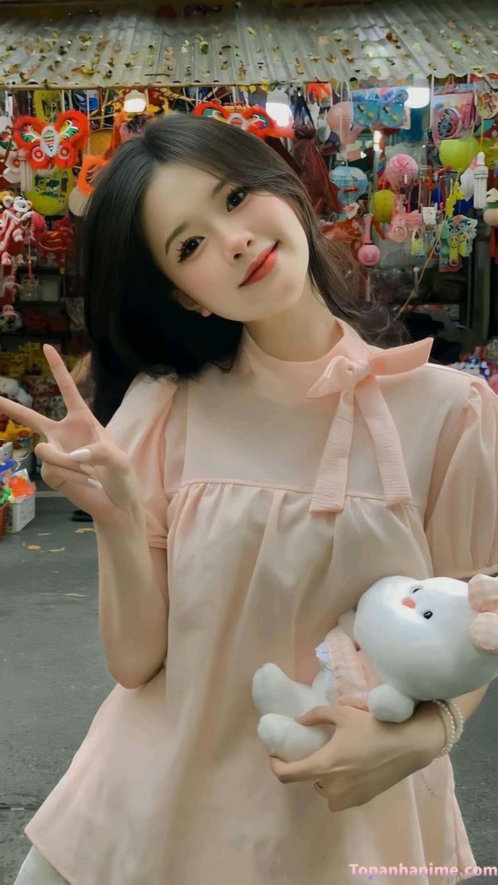 Cô gái ánh nhìn hot