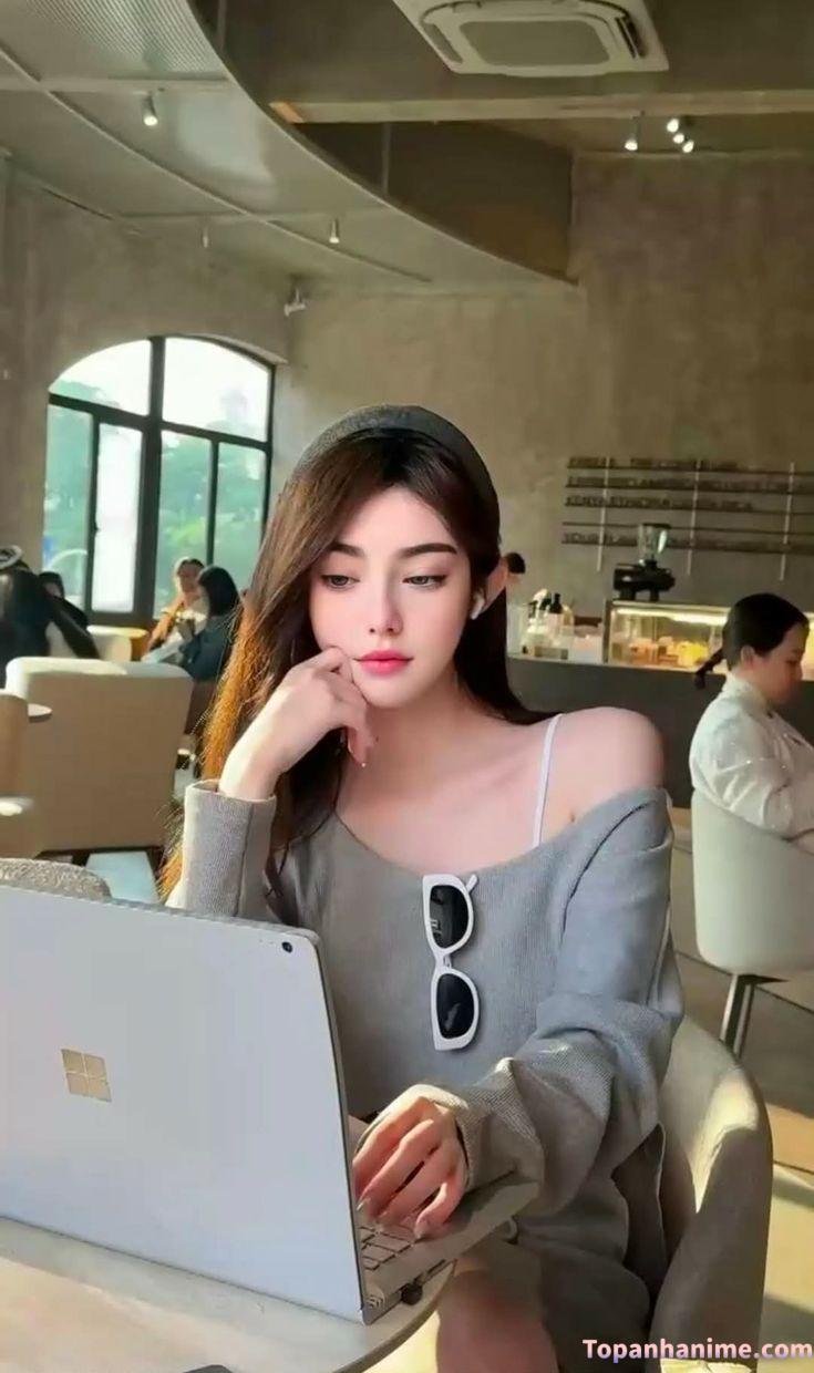 Gái văn phòng rạng ngời