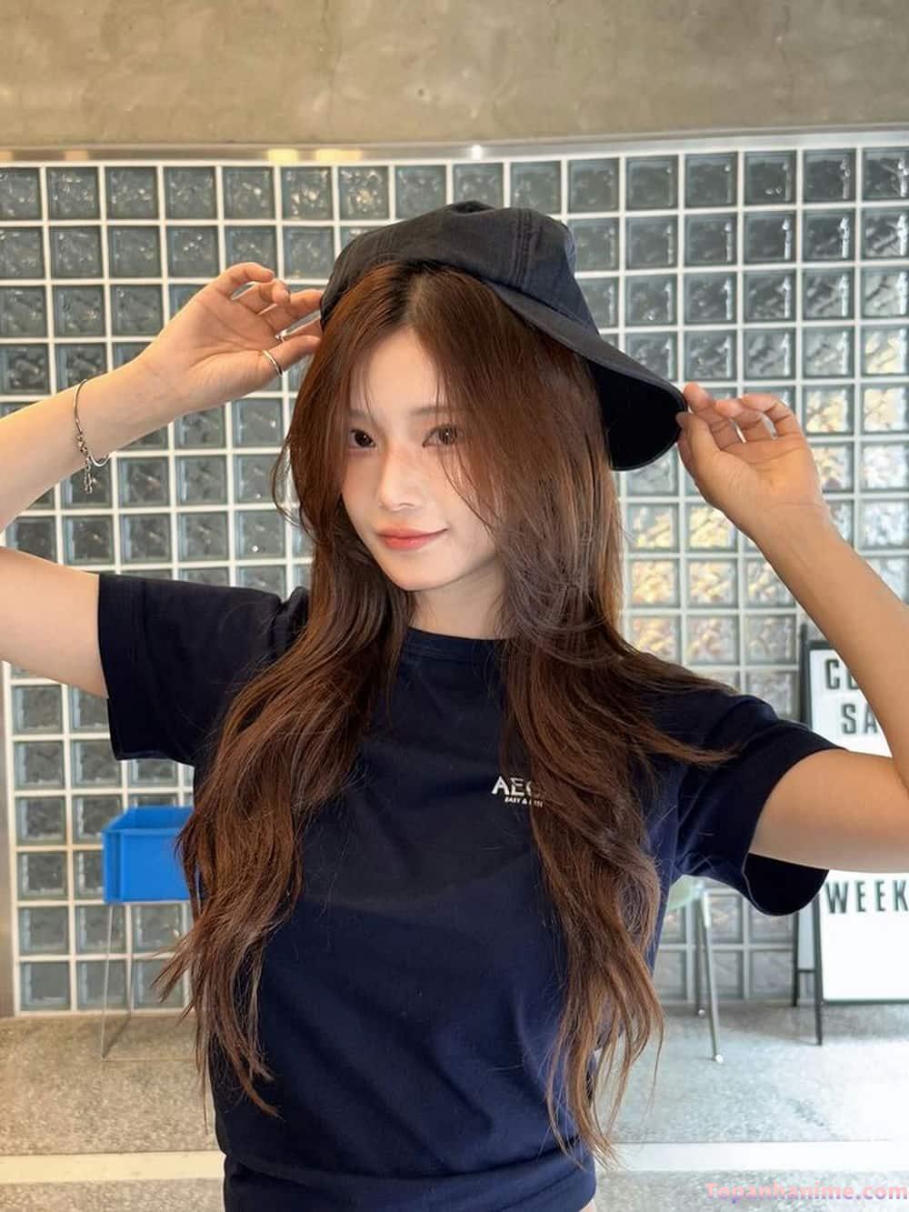 Gái xinh 2k tươi tắn