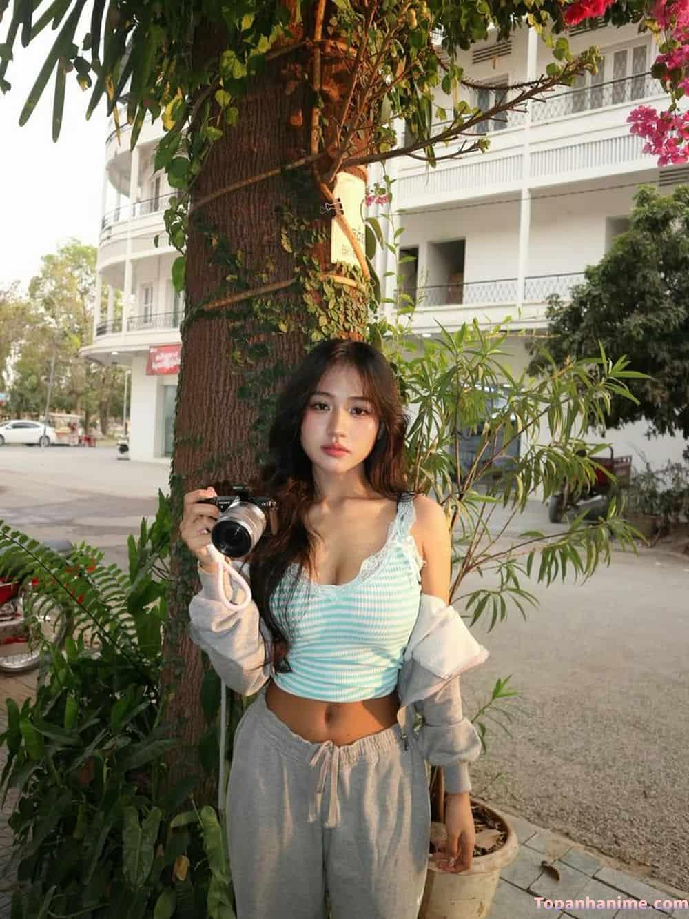 Gái xinh 2k4 dễ thương