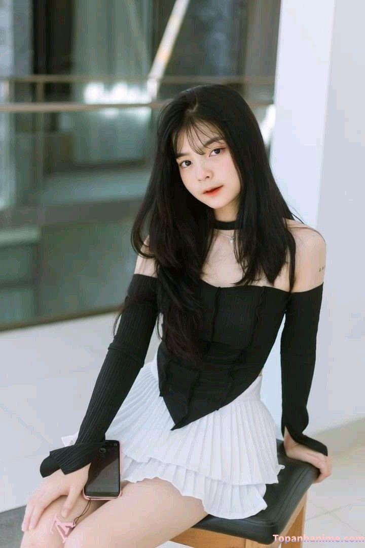 Gái xinh 2k4 trẻ trung