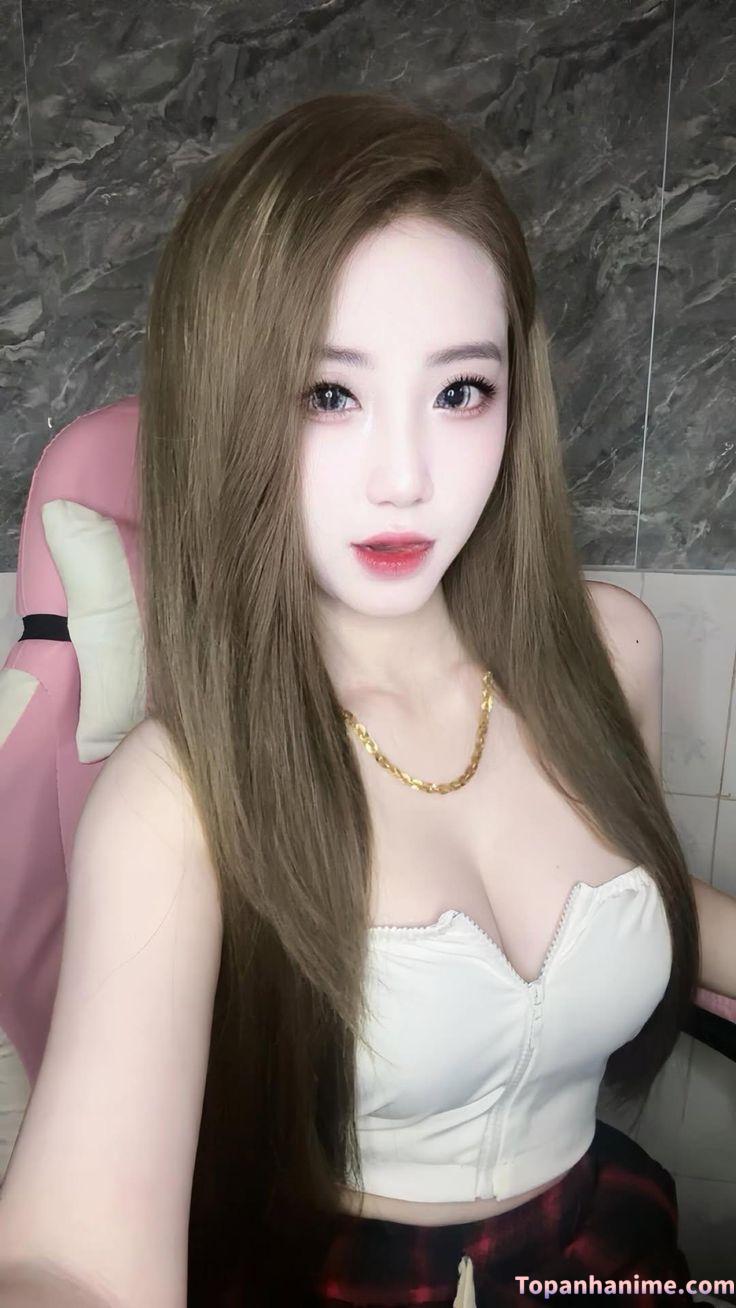 Gái xinh đăng ảnh online