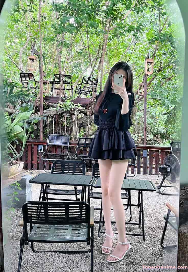 Hình ảnh gái xinh che mặt