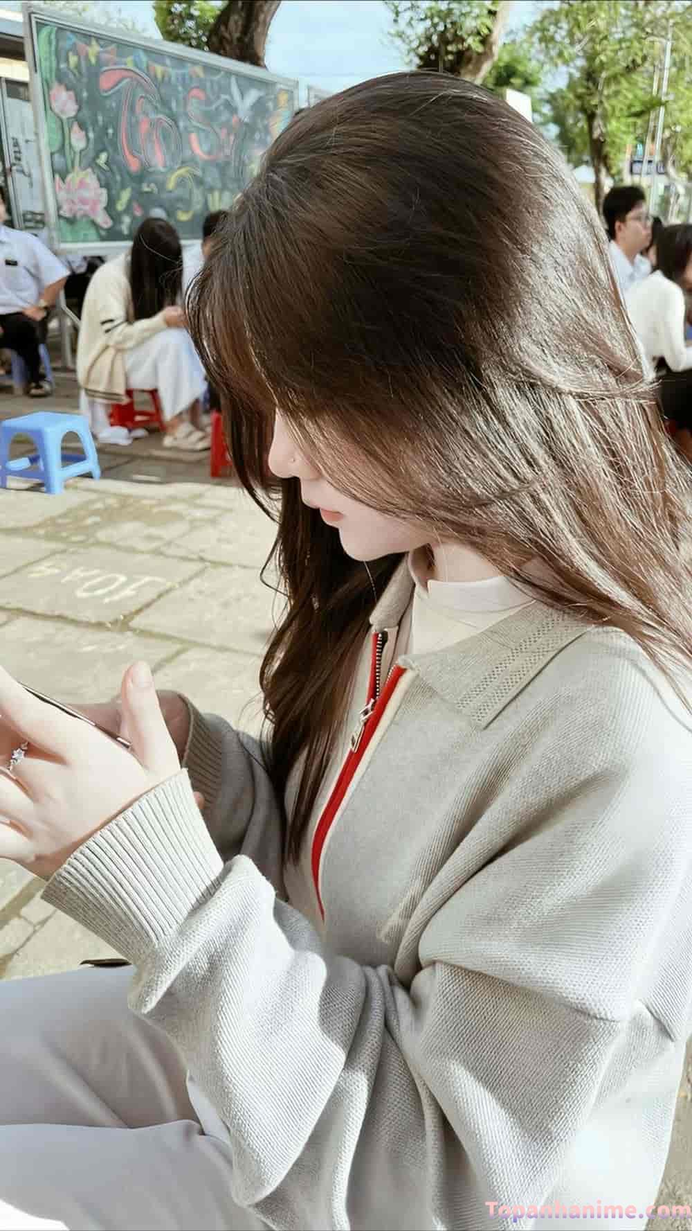 Nàng mẫu che mặt đẹp