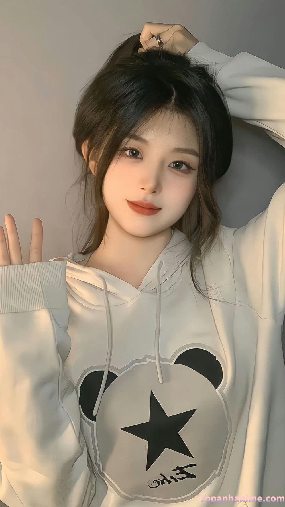 Nàng mẫu dáng xinh cute