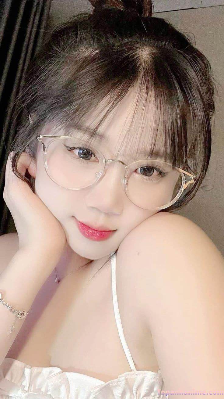 ảnh gái đeo kính xinh