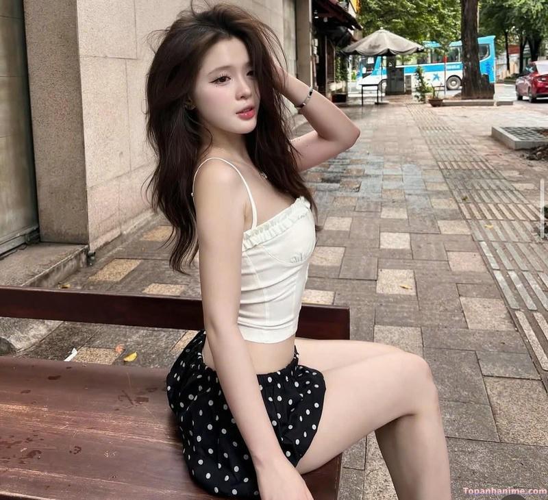 ảnh gái mặc quần ngắn đùi to