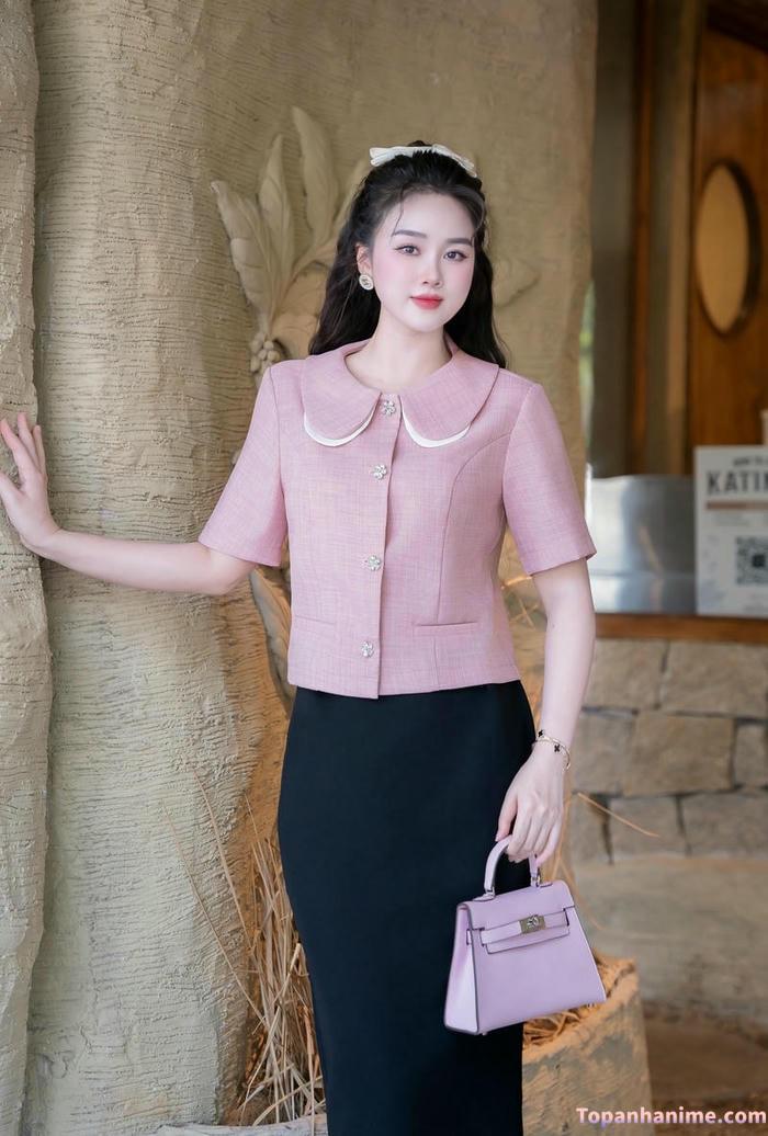 ảnh gái văn phòng tạo dáng