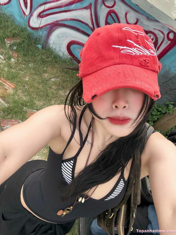 ảnh gái xinh che mặt cá tính