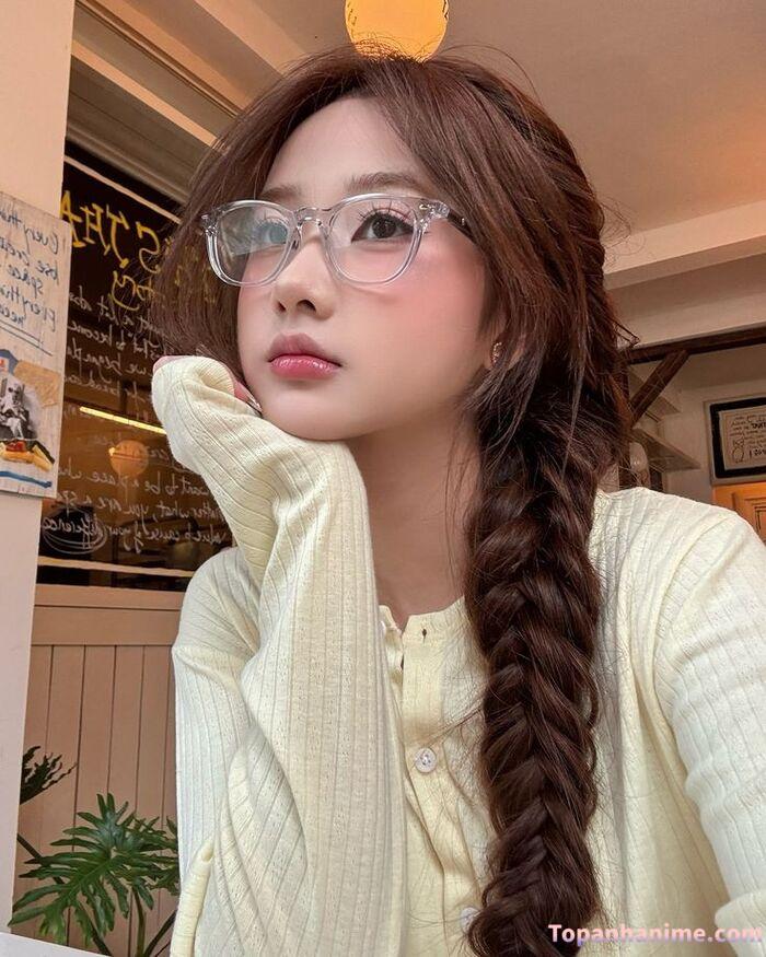 ảnh gái xinh đeo kính cute nhất