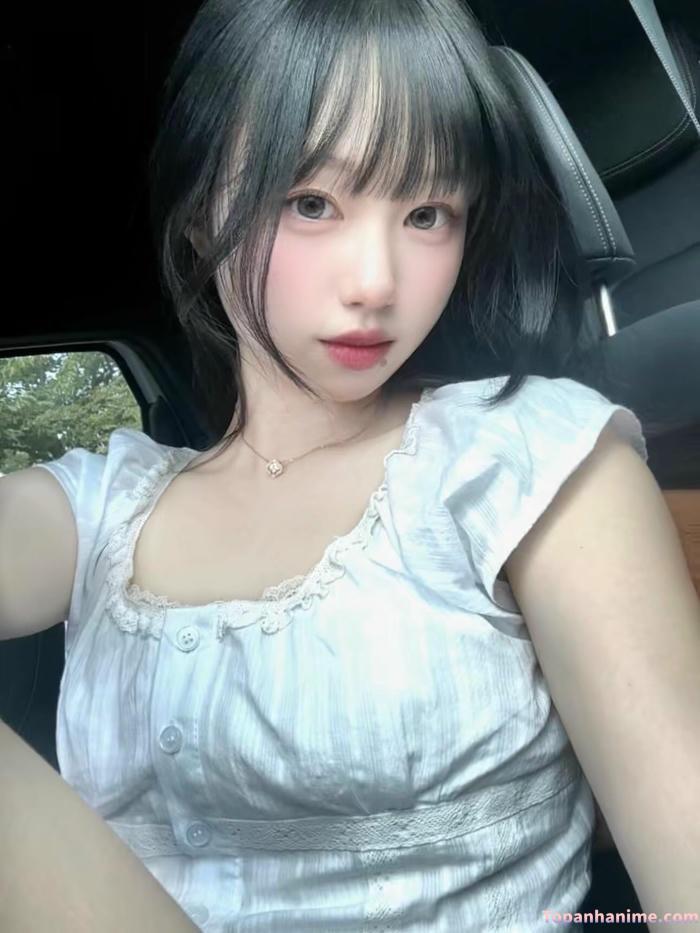 ảnh hot girl góc nghiêng