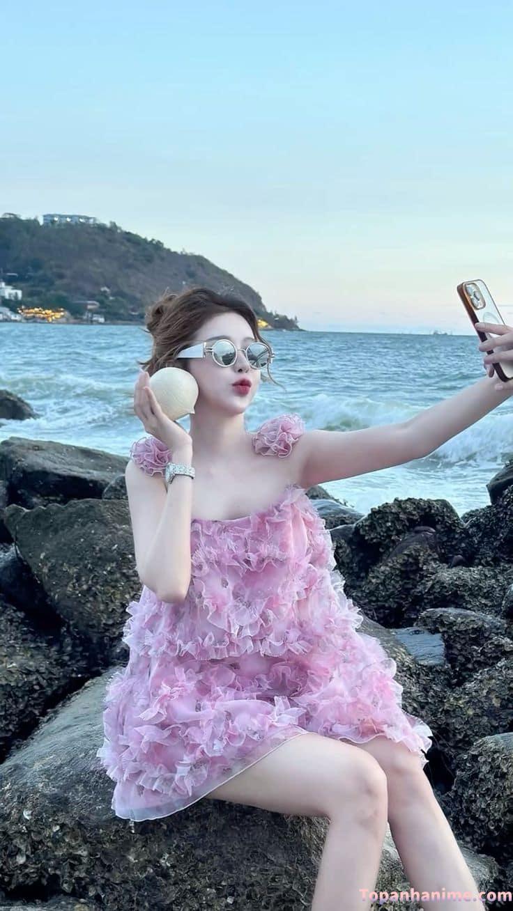 cô gái váy ngắn xinh