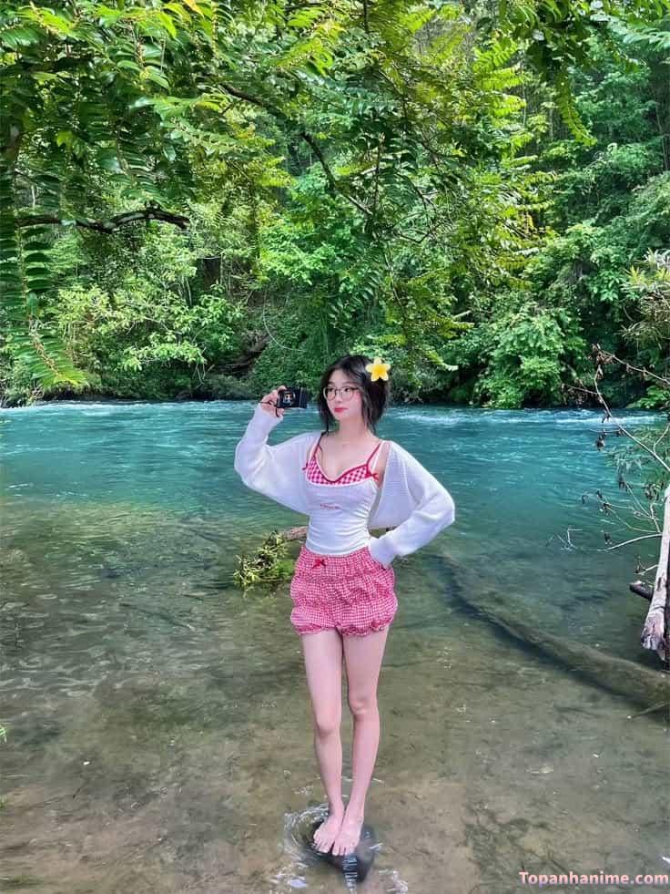 cô gái xinh váy ngắn