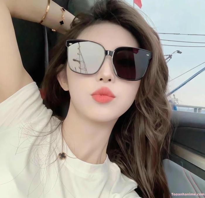 gái xinh đeo kính 10