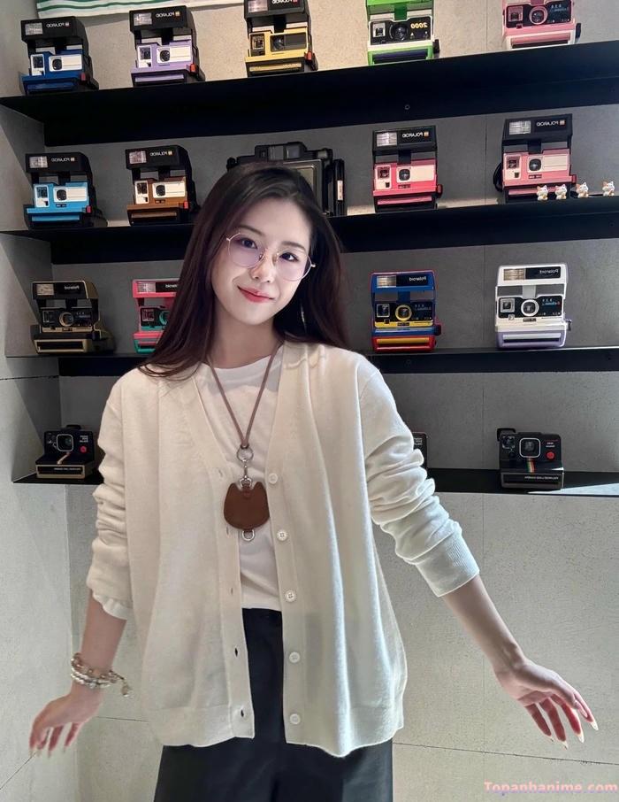 gái xinh đeo kính 6