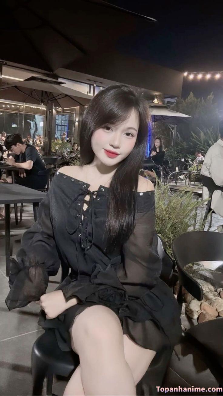 gái xinh mặc váy ngắn