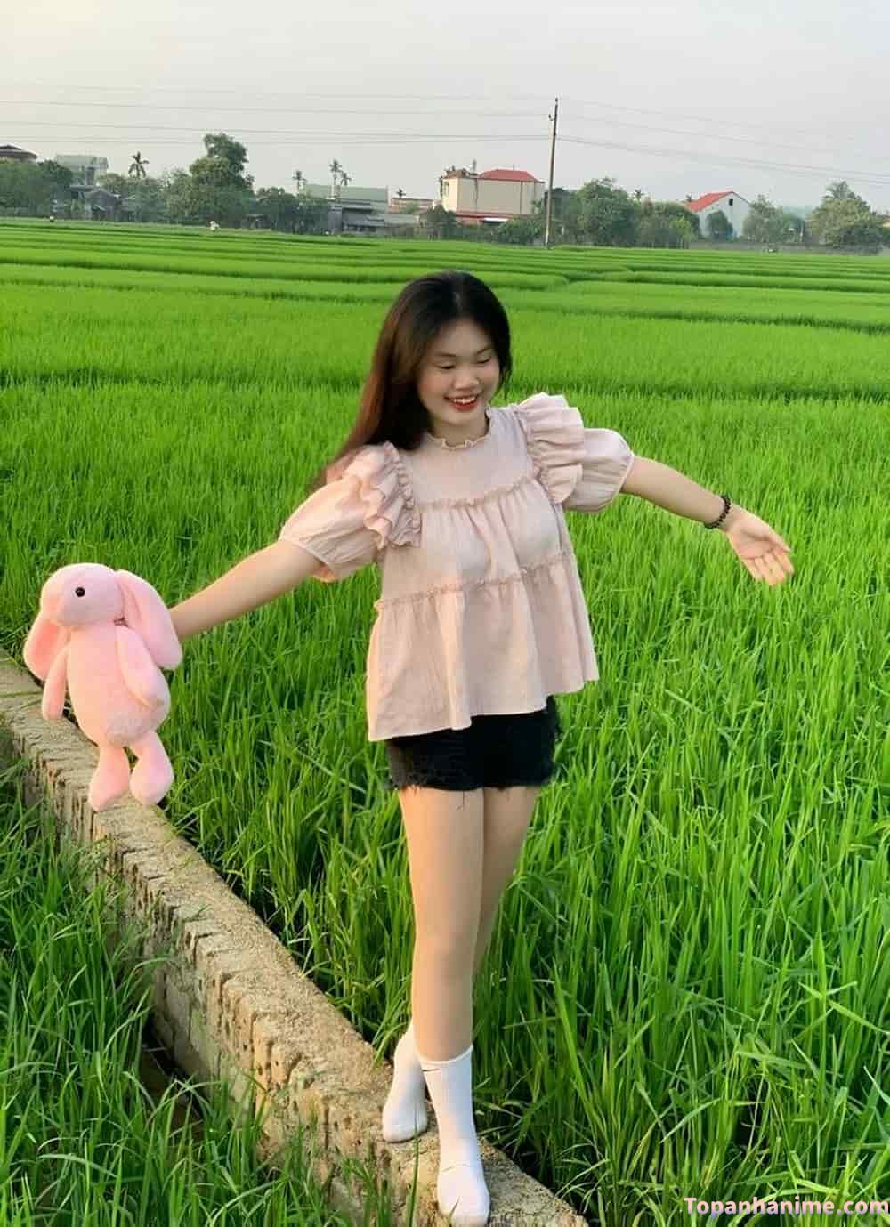 Ảnh gái quê đồng lúa