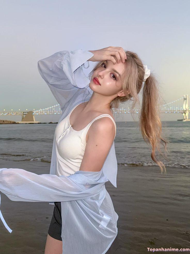 Gái Nga vẻ đẹp thuần