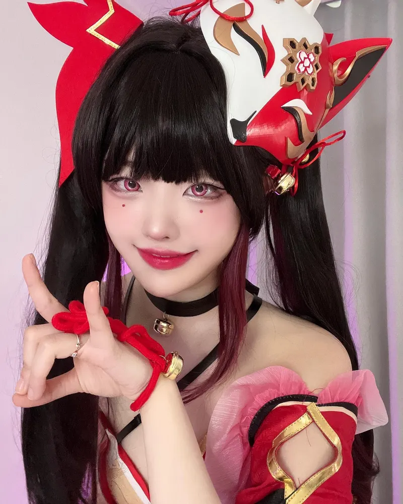Hina cosplay 11