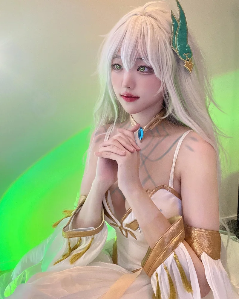 Hina cosplay 16