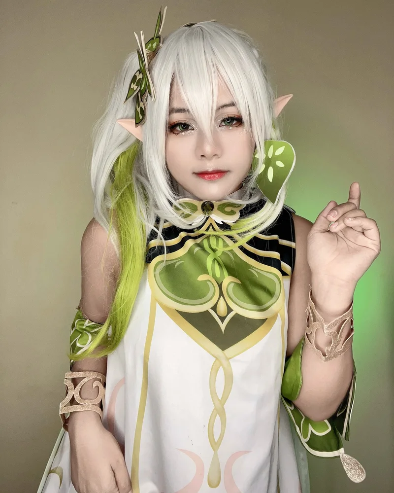 Nahida cosplay 5