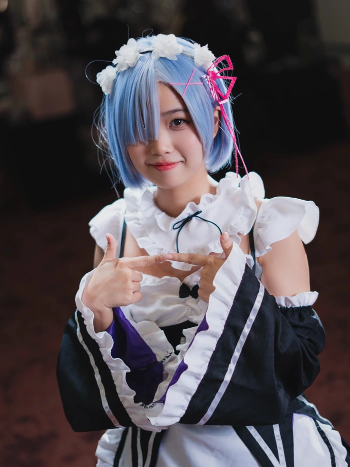 Rem cosplay 13