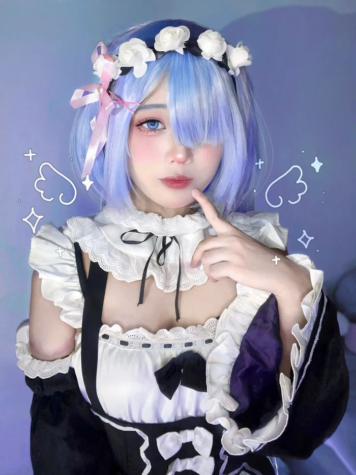 Rem cosplay 16