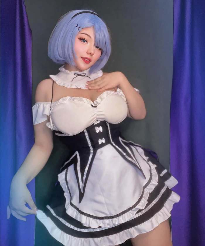 Rem cosplay 22