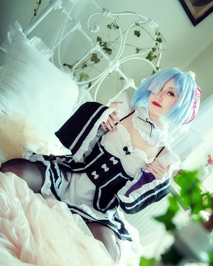 Rem cosplay 24