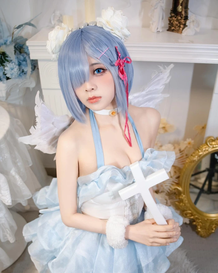 Rem cosplay 29
