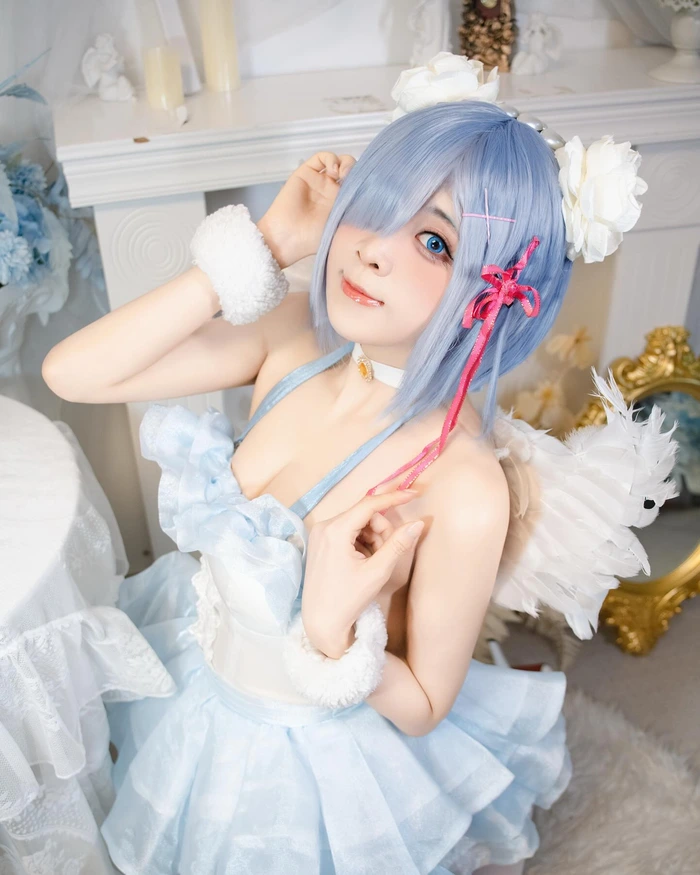 Rem cosplay 30