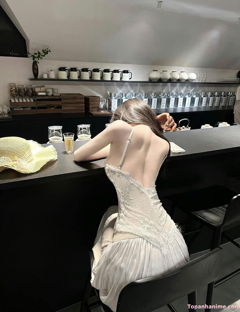 ảnh chụp sau lưng gái