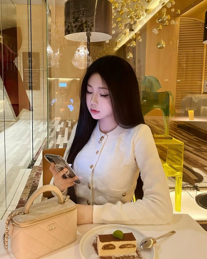 ảnh gái 2k5 4d