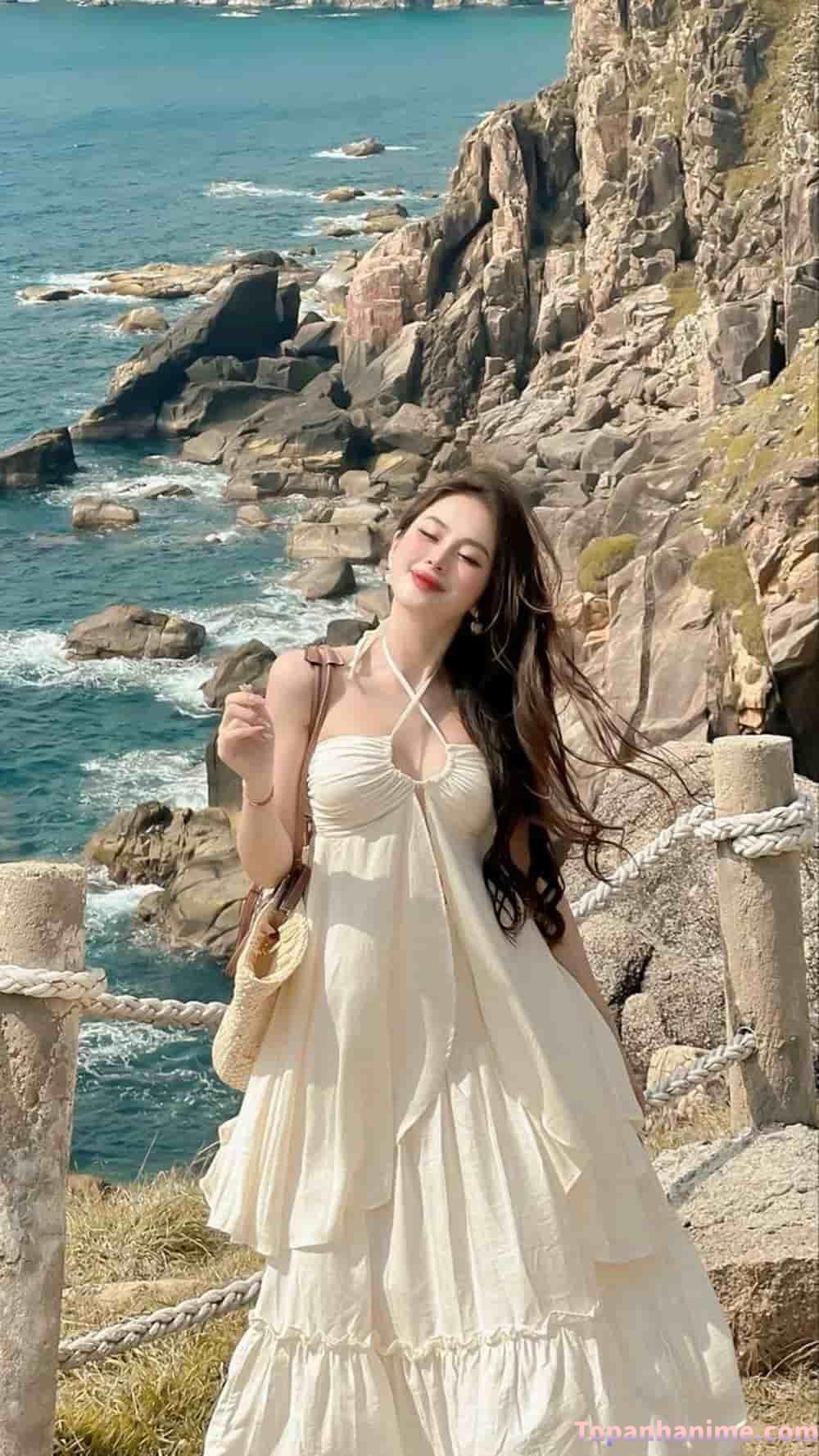 ảnh gái đi biển gió