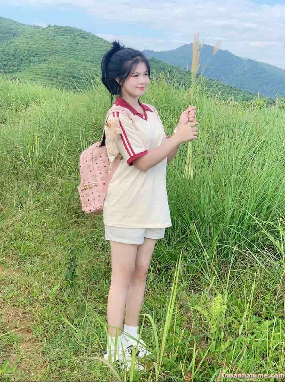 ảnh gái lớp 6 cười tươi