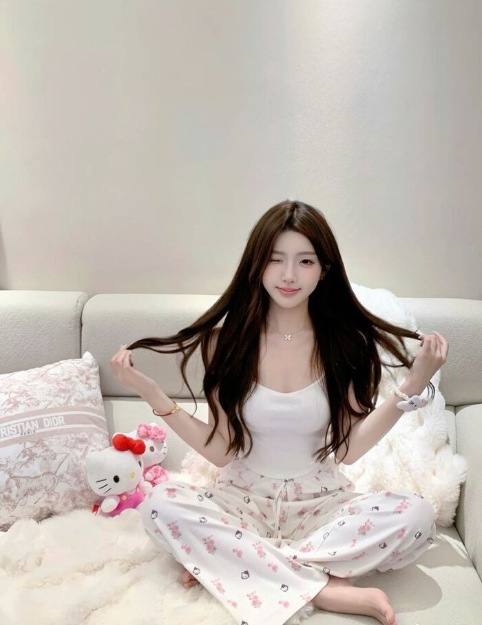 ảnh gái mặc đồ ngủ hd