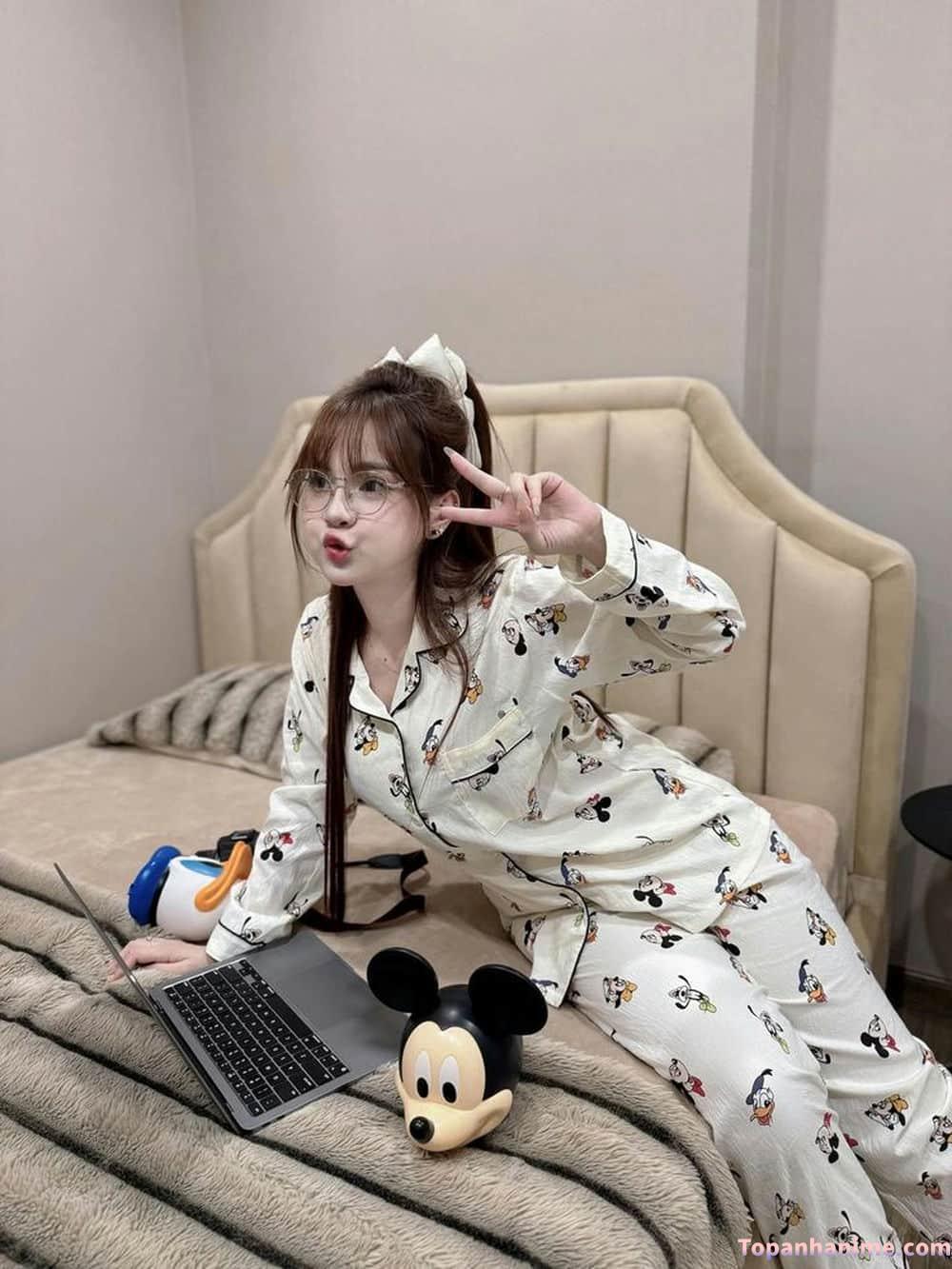 ảnh gái mặc đồ ngủ xinh