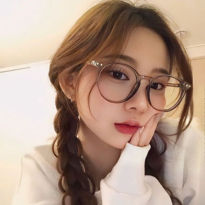 ảnh gái xinh tóc dài đeo kính che mặt 4d full