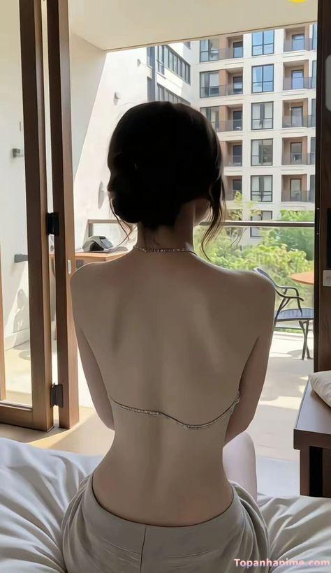 ảnh nhìn sau lưng nàng