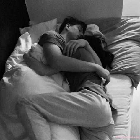 ảnh ôm người yêu mơ