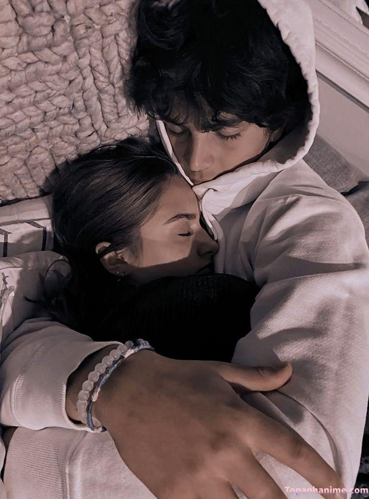 ảnh ôm người yêu nhẹ