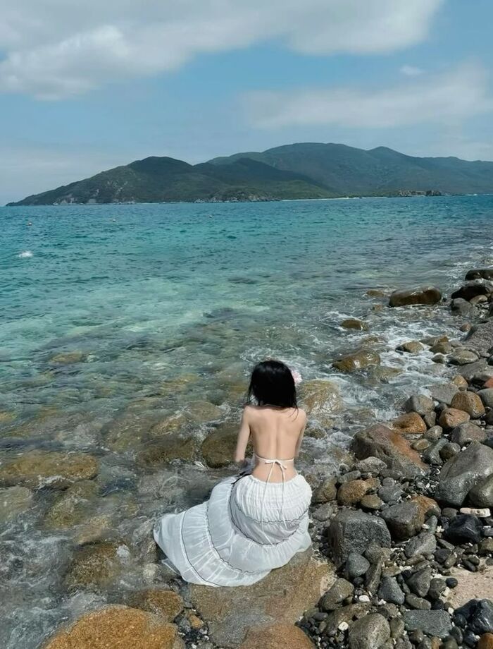ảnh sau lưng cô gái 3k