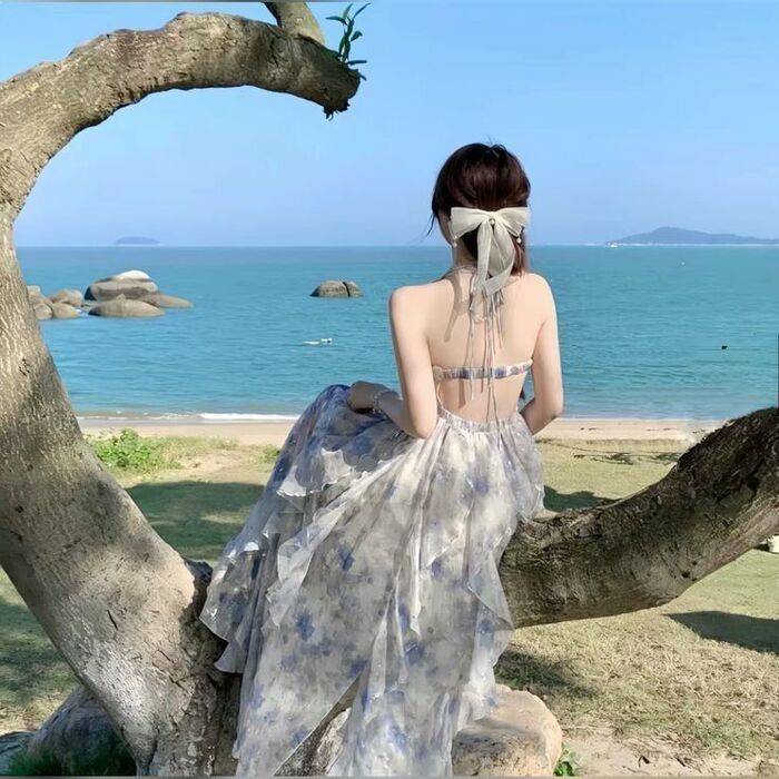 ảnh sau lưng cô gái